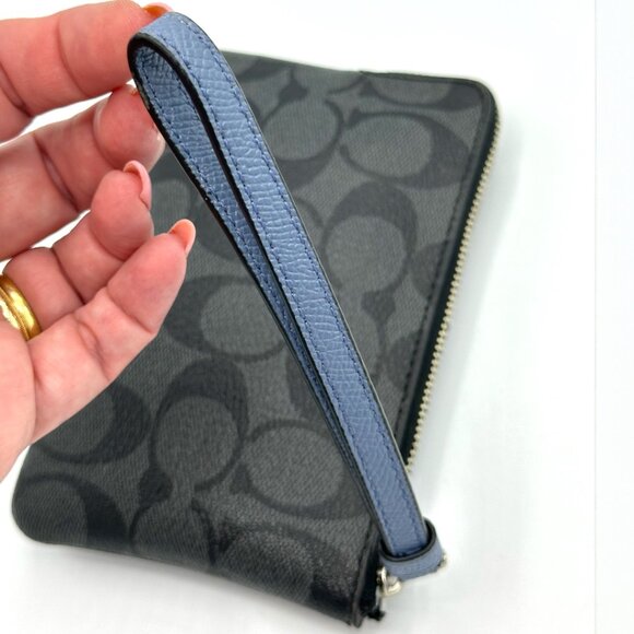 EUC Coach Corner Zip Wristlet with Metallic Navy Colorblock (Black Smoke/Silver) - Picture 10 of 16